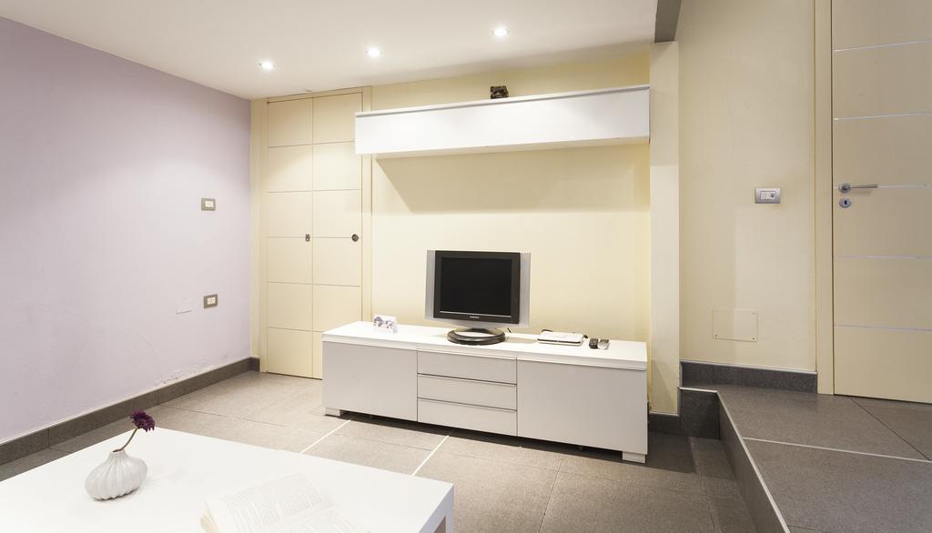 Italianway-Colombo 5 Apartment Milan Exterior photo